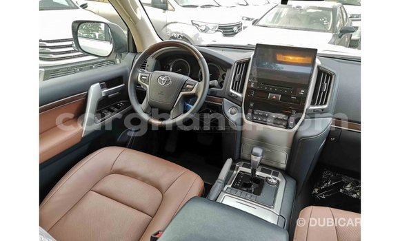Ra Imported Toyota Land Cruiser funfun Ọkọ̀ in Import - Dubai ni Ashanti Ra Imported Toyota Land Cruiser funfun Ọkọ̀ in Import - Dubai ni Ashanti