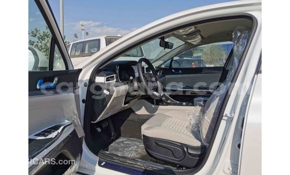 Ra Imported Kia Optima funfun Ọkọ̀ in Import - Dubai ni Ashanti Ra Imported Kia Optima funfun Ọkọ̀ in Import - Dubai ni Ashanti