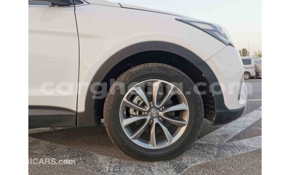 Ra Imported Hyundai Santa Fe funfun Ọkọ̀ in Import - Dubai ni Ashanti Ra Imported Hyundai Santa Fe funfun Ọkọ̀ in Import - Dubai ni Ashanti