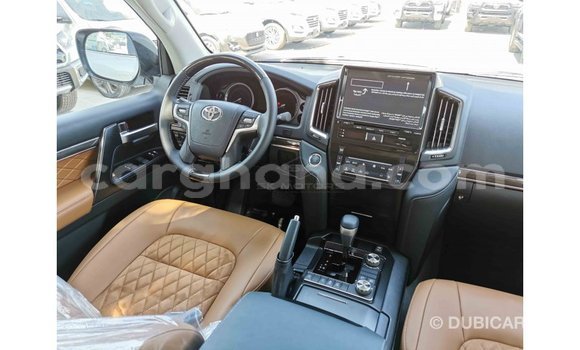 Ra Imported Toyota Land Cruiser funfun Ọkọ̀ in Import - Dubai ni Ashanti Ra Imported Toyota Land Cruiser funfun Ọkọ̀ in Import - Dubai ni Ashanti