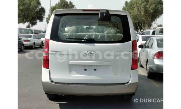 Sayi Imported Hyundai Accent White Mota in Import - Dubai a Ashanti Sayi Imported Hyundai Accent White Mota in Import - Dubai a Ashanti