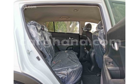 Ra Imported Kia Sportage funfun Ọkọ̀ in Import - Dubai ni Ashanti Ra Imported Kia Sportage funfun Ọkọ̀ in Import - Dubai ni Ashanti