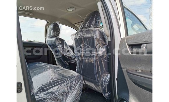 Ra Imported Toyota Hilux funfun Ọkọ̀ in Import - Dubai ni Ashanti Ra Imported Toyota Hilux funfun Ọkọ̀ in Import - Dubai ni Ashanti