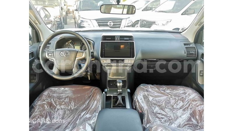 Big with watermark toyota prado ashanti import dubai 22565