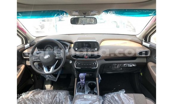 Ra Imported Hyundai Santa Fe funfun Ọkọ̀ in Import - Dubai ni Ashanti Ra Imported Hyundai Santa Fe funfun Ọkọ̀ in Import - Dubai ni Ashanti