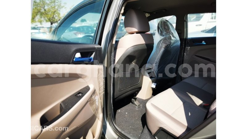 Big with watermark hyundai tucson ashanti import dubai 22590