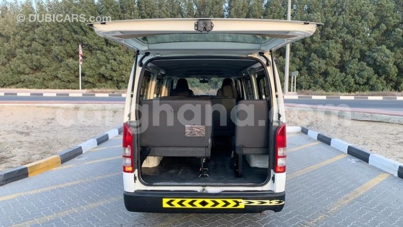 Big with watermark toyota hiace ashanti import dubai 22591