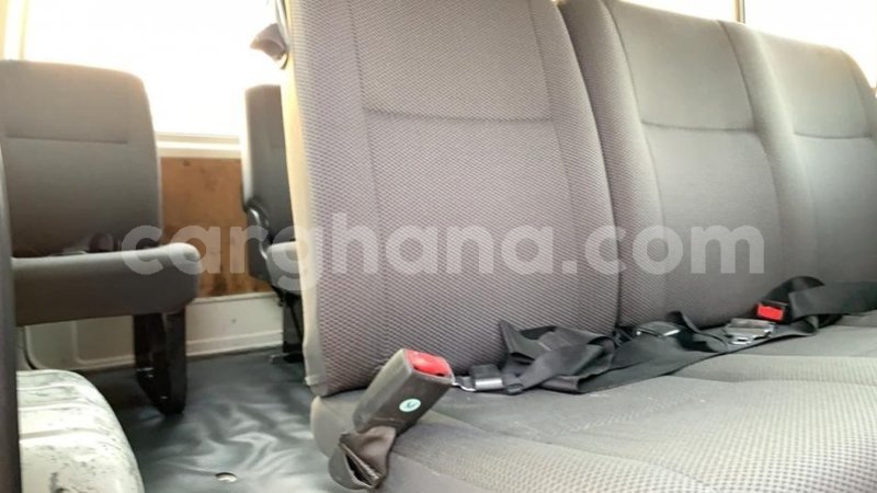 Big with watermark toyota hiace ashanti import dubai 22591