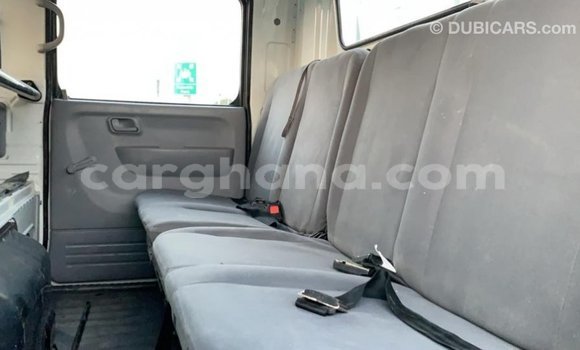 Sayi Imported Mitsubishi Fuso White Babbar mota in Import - Dubai a Ashanti Sayi Imported Mitsubishi Fuso White Babbar mota in Import - Dubai a Ashanti