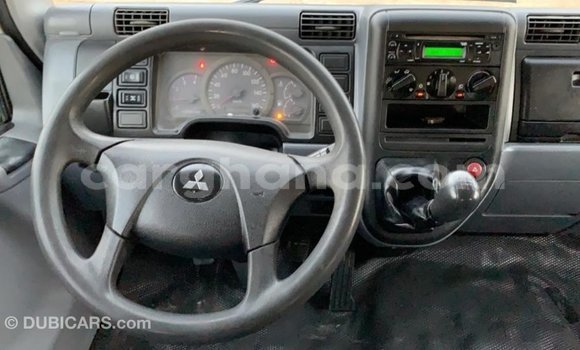 Sayi Imported Mitsubishi Fuso White Babbar mota in Import - Dubai a Ashanti Sayi Imported Mitsubishi Fuso White Babbar mota in Import - Dubai a Ashanti