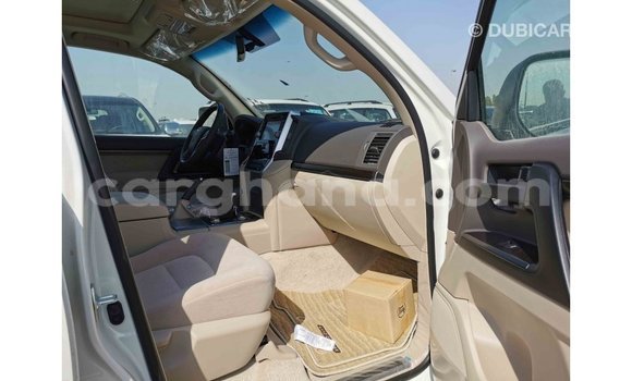Sayi Imported Toyota Land Cruiser White Mota in Import - Dubai a Ashanti Sayi Imported Toyota Land Cruiser White Mota in Import - Dubai a Ashanti