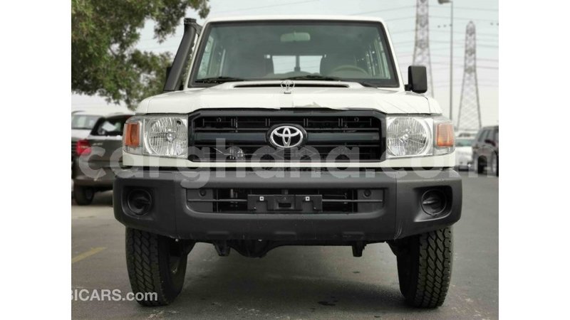 Big with watermark toyota land cruiser ashanti import dubai 22667