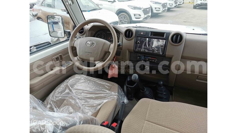 Big with watermark toyota land cruiser ashanti import dubai 22667