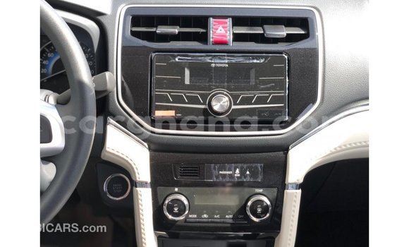 Ra Imported Toyota Rush funfun Ọkọ̀ in Import - Dubai ni Ashanti Ra Imported Toyota Rush funfun Ọkọ̀ in Import - Dubai ni Ashanti
