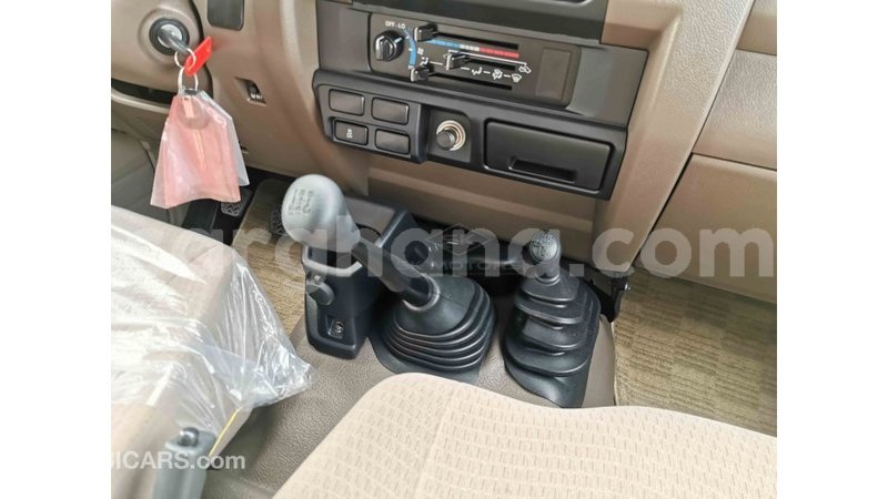 Big with watermark toyota land cruiser ashanti import dubai 22667