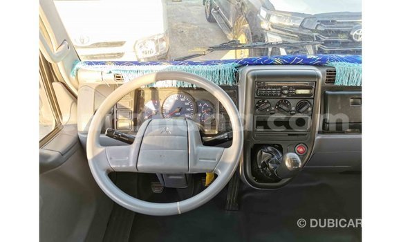 Sayi Imported Mitsubishi Fuso White Babbar mota in Import - Dubai a Ashanti Sayi Imported Mitsubishi Fuso White Babbar mota in Import - Dubai a Ashanti