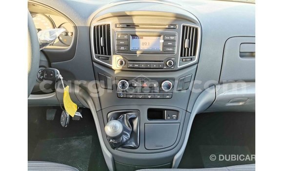 Buy Import Hyundai Cargo White Car in Import - Dubai in Ashanti Buy Import Hyundai Cargo White Car in Import - Dubai in Ashanti
