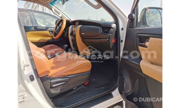 Ra Imported Toyota Fortuner funfun Ọkọ̀ in Import - Dubai ni Ashanti Ra Imported Toyota Fortuner funfun Ọkọ̀ in Import - Dubai ni Ashanti