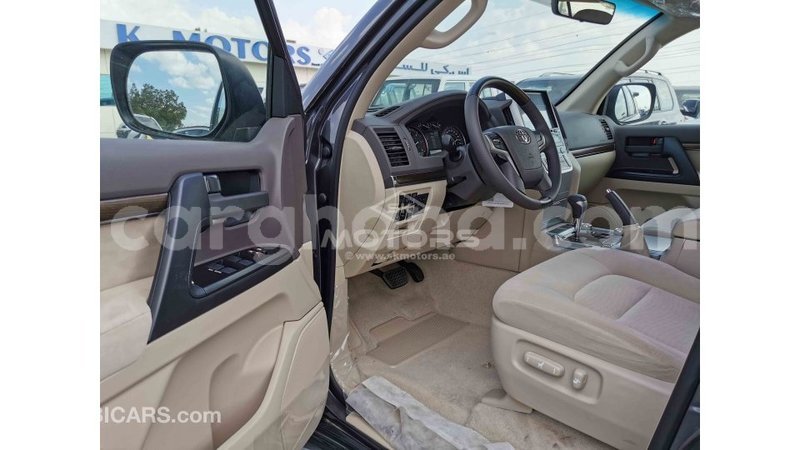 Big with watermark toyota land cruiser ashanti import dubai 22706