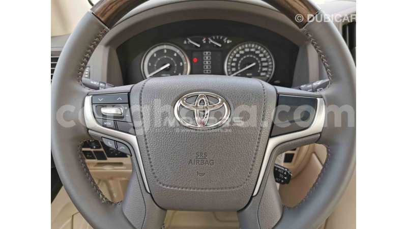 Big with watermark toyota land cruiser ashanti import dubai 22706