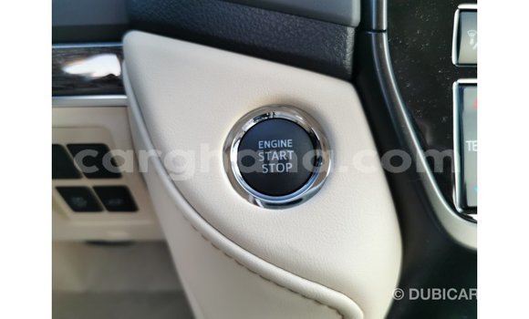 Sayi Imported Toyota Land Cruiser White Mota in Import - Dubai a Ashanti Sayi Imported Toyota Land Cruiser White Mota in Import - Dubai a Ashanti
