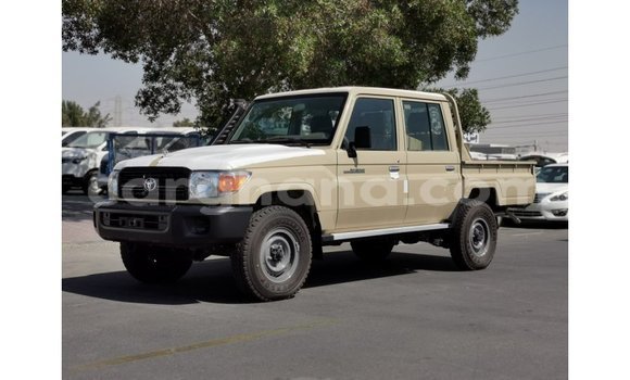 Sayi Imported Toyota Land Cruiser M Mota in Import - Dubai a Ashanti