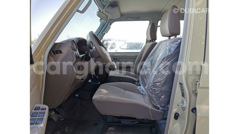 Big with watermark toyota land cruiser ashanti import dubai 22723