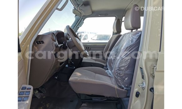 Sayi Imported Toyota Land Cruiser M Mota in Import - Dubai a Ashanti Sayi Imported Toyota Land Cruiser M Mota in Import - Dubai a Ashanti