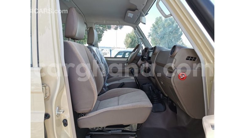 Big with watermark toyota land cruiser ashanti import dubai 22723