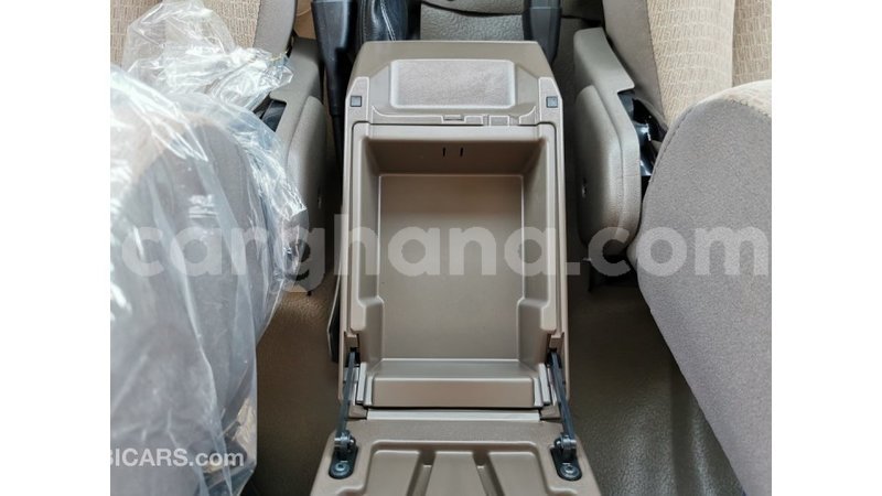 Big with watermark toyota land cruiser ashanti import dubai 22723