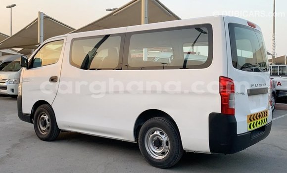 Ra Imported Mitsubishi Fuso funfun Ọkọ̀ akẹ́rù ńlá in Import - Dubai ni Ashanti Ra Imported Mitsubishi Fuso funfun Ọkọ̀ akẹ́rù ńlá in Import - Dubai ni Ashanti