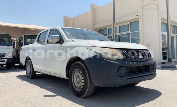 Sayi Imported Mitsubishi L200 White Mota in Import - Dubai a Ashanti Sayi Imported Mitsubishi L200 White Mota in Import - Dubai a Ashanti