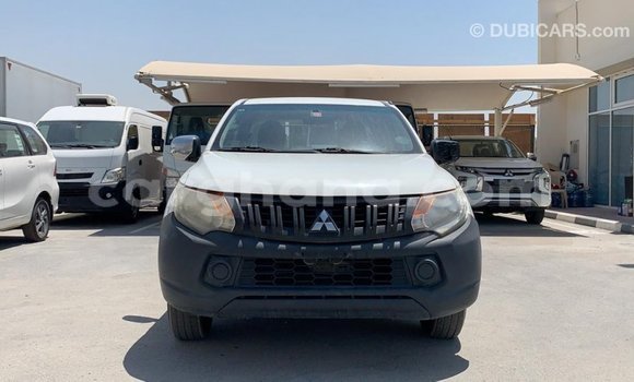 Sayi Imported Mitsubishi L200 White Mota in Import - Dubai a Ashanti Sayi Imported Mitsubishi L200 White Mota in Import - Dubai a Ashanti