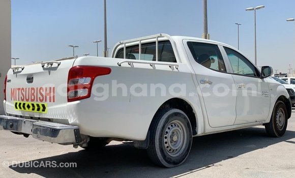 Sayi Imported Mitsubishi L200 White Mota in Import - Dubai a Ashanti Sayi Imported Mitsubishi L200 White Mota in Import - Dubai a Ashanti