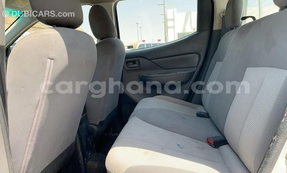 Sayi Imported Mitsubishi L200 White Mota in Import - Dubai a Ashanti Sayi Imported Mitsubishi L200 White Mota in Import - Dubai a Ashanti
