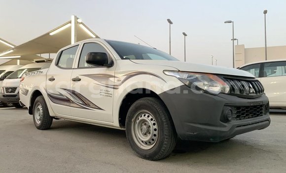 Sayi Imported Mitsubishi L200 White Mota in Import - Dubai a Ashanti Sayi Imported Mitsubishi L200 White Mota in Import - Dubai a Ashanti