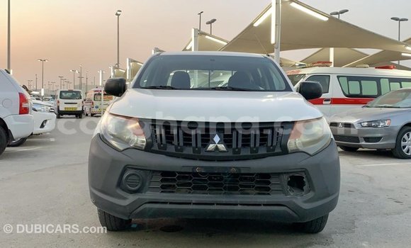 Sayi Imported Mitsubishi L200 White Mota in Import - Dubai a Ashanti Sayi Imported Mitsubishi L200 White Mota in Import - Dubai a Ashanti