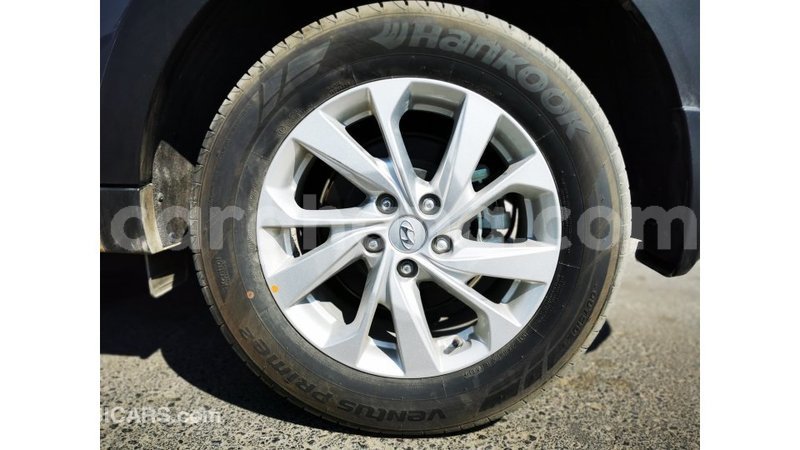 Big with watermark hyundai tucson ashanti import dubai 22761