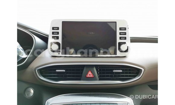 Sayi Imported Hyundai Santa Fe White Mota in Import - Dubai a Ashanti Sayi Imported Hyundai Santa Fe White Mota in Import - Dubai a Ashanti