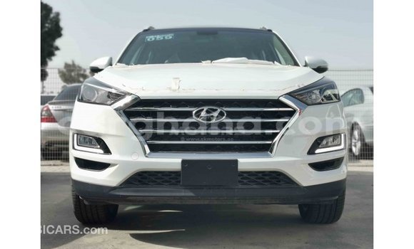 Buy Import Hyundai Tucson White Car in Import - Dubai in Ashanti Buy Import Hyundai Tucson White Car in Import - Dubai in Ashanti
