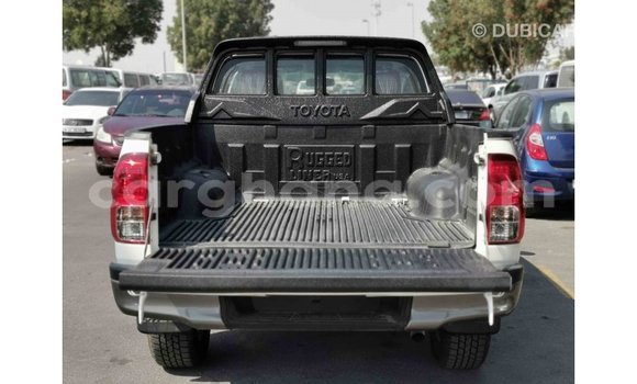 Ra Imported Toyota Hilux funfun Ọkọ̀ in Import - Dubai ni Ashanti Ra Imported Toyota Hilux funfun Ọkọ̀ in Import - Dubai ni Ashanti