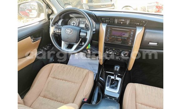 Ra Imported Toyota Fortuner funfun Ọkọ̀ in Import - Dubai ni Ashanti Ra Imported Toyota Fortuner funfun Ọkọ̀ in Import - Dubai ni Ashanti