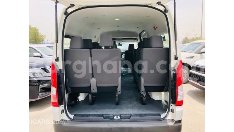 Big with watermark toyota hiace ashanti import dubai 22805