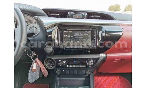 Buy Import Toyota Hilux White Car in Import - Dubai in Ashanti Buy Import Toyota Hilux White Car in Import - Dubai in Ashanti