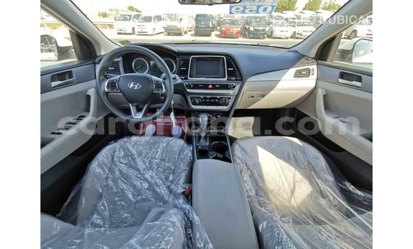 Ra Imported Hyundai Sonata funfun Ọkọ̀ in Import - Dubai ni Ashanti Ra Imported Hyundai Sonata funfun Ọkọ̀ in Import - Dubai ni Ashanti