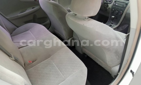 Ra Àlòkù Toyota Corolla funfun Ọkọ̀ in Sekondi ni Oorun Ra Àlòkù Toyota Corolla funfun Ọkọ̀ in Sekondi ni Oorun