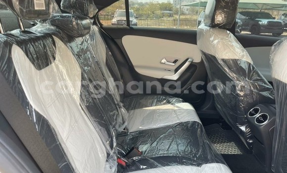 Buy Used Mercedes-Benz C-Classe White Car in Sekondi in Western Buy Used Mercedes-Benz C-Classe White Car in Sekondi in Western