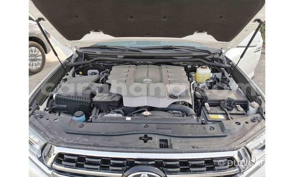 Ra Imported Toyota Land Cruiser funfun Ọkọ̀ in Import - Dubai ni Ashanti Ra Imported Toyota Land Cruiser funfun Ọkọ̀ in Import - Dubai ni Ashanti