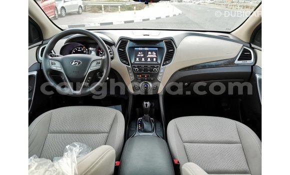 Ra Imported Hyundai Santa Fe funfun Ọkọ̀ in Import - Dubai ni Ashanti Ra Imported Hyundai Santa Fe funfun Ọkọ̀ in Import - Dubai ni Ashanti