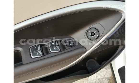 Ra Imported Hyundai Santa Fe funfun Ọkọ̀ in Import - Dubai ni Ashanti Ra Imported Hyundai Santa Fe funfun Ọkọ̀ in Import - Dubai ni Ashanti